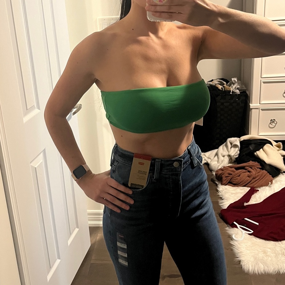 Babaton ISSA Contour green tube crop top